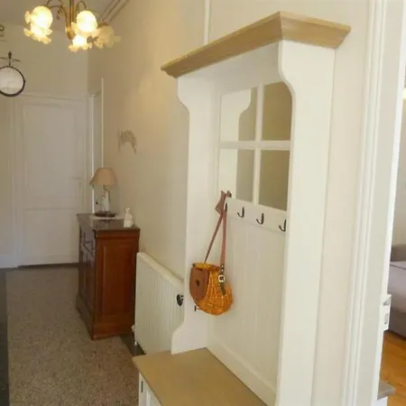 25 Villa *